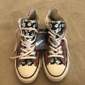 Converse x Andy Warhol Double Floral Print sz 9.5